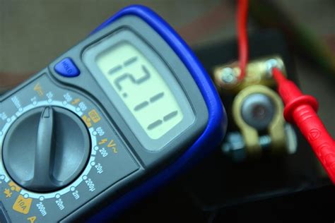 when testing for a voltage drop always have the circuit|measuring voltage drop with multimeter.